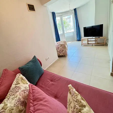 Apartament Intaland Sevgikoeyue-detachedapartment Gomec